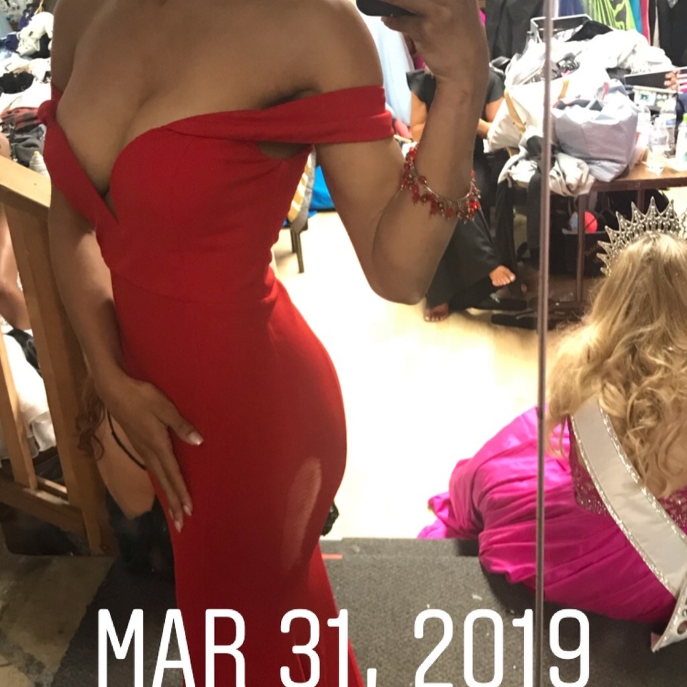 Winsor red dress